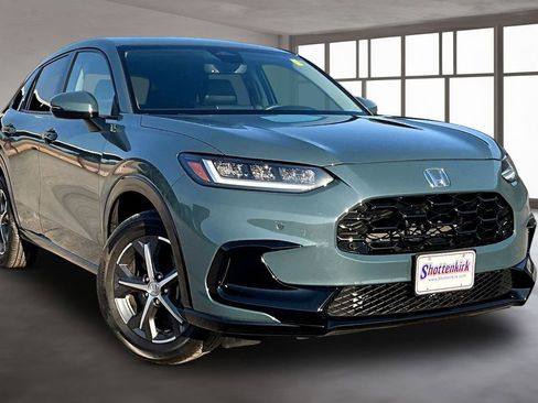 Certified 2024 Honda HR-V EX-L image 3