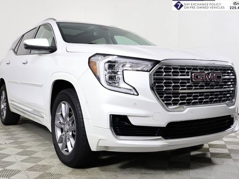 Used 2022 GMC Terrain Denali w/ Denali Premium Package image 1