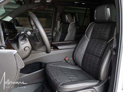 Used 2024 Cadillac Escalade Sport Platinum image 24