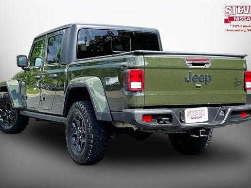 Used 2022 Jeep Gladiator Sport AWD/4WD image 4