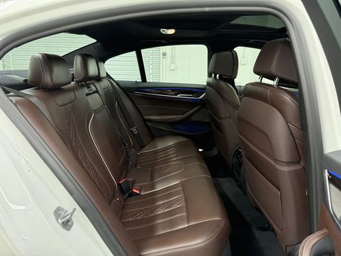 Used 2019 BMW 540i w/ M Sport Package image 15