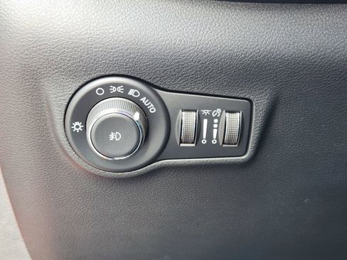 New 2026 Jeep Compass Latitude image 24