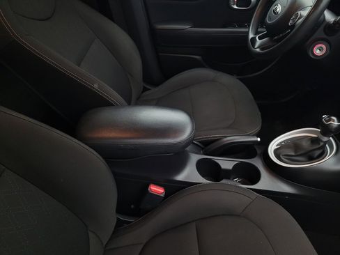 Used 2016 Kia Soul image 21