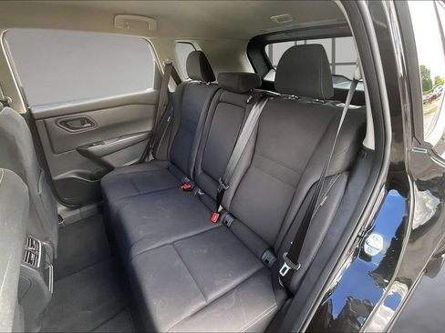 Used 2024 Nissan Rogue S AWD/4WD image 21