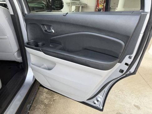 Used 2021 Honda Pilot Special Edition image 16