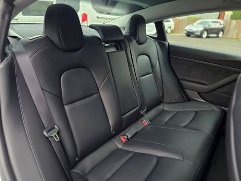 Used 2020 Tesla Model 3 Standard Range Plus image 31