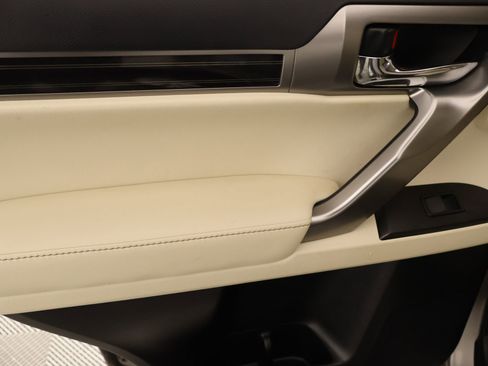 Used 2023 Lexus GX 460 Premium image 17