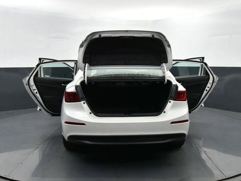 Used 2019 Honda Insight EX image 32