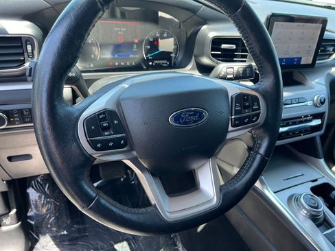 Used 2023 Ford Explorer XLT w/ Equipment Group 202A RWD image 29