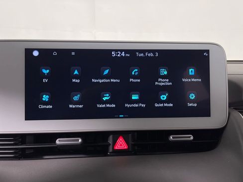 Certified 2024 Hyundai Ioniq 5 SE image 22