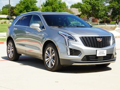 Used 2024 Cadillac XT5 Premium Luxury w/ Technology Package FWD image 6