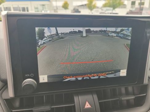 Used 2024 Toyota RAV4 LE AWD/4WD image 21