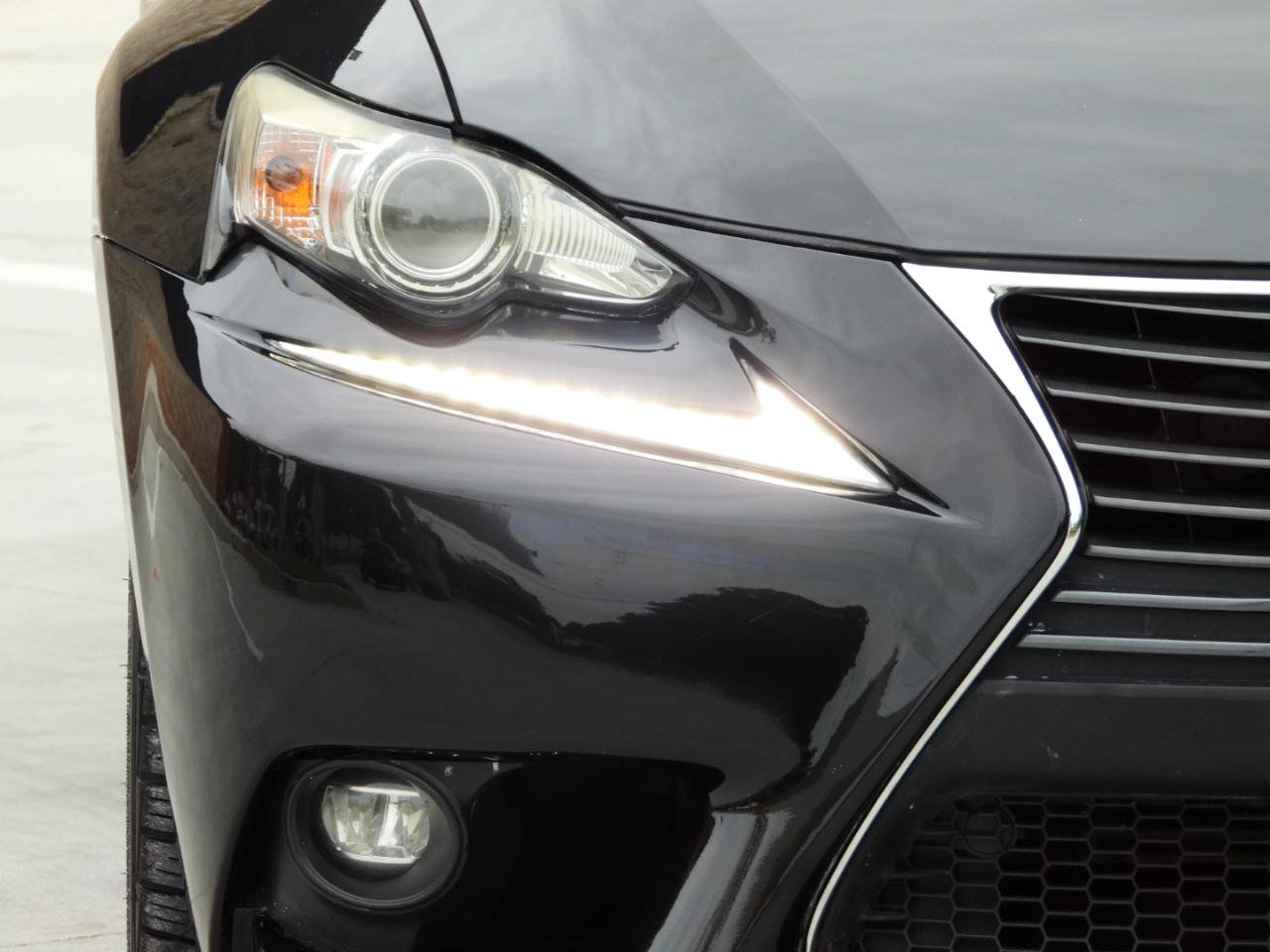 Used 2015 Lexus IS 250 RWD image 33