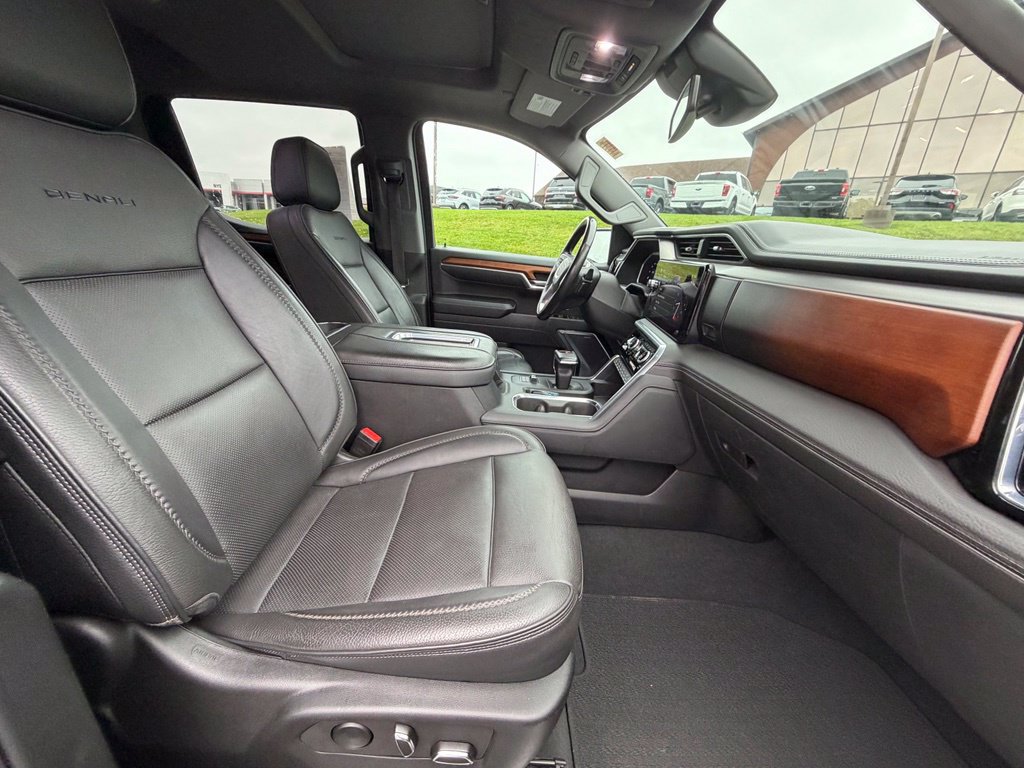 Used 2022 GMC Sierra 1500 Denali AWD/4WD image 37