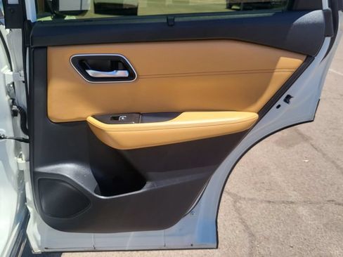 Used 2023 Nissan Rogue Platinum w/ Platinum Premium Package FWD image 20