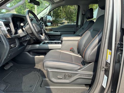Used 2025 Ford F350 Lariat w/ Chrome Package AWD/4WD image 10