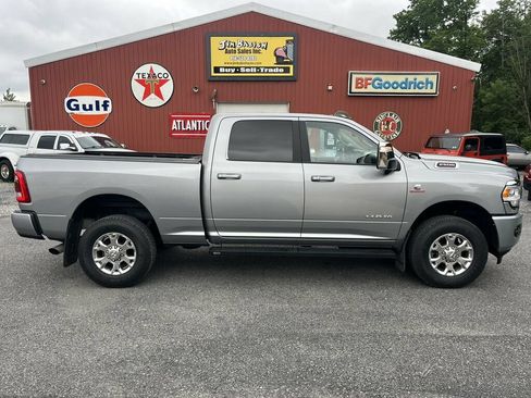 Used 2023 RAM 2500 Laramie AWD/4WD image 2