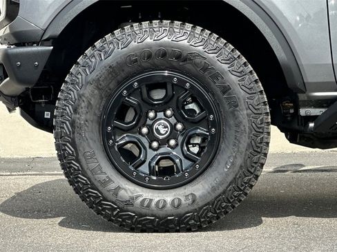 Used 2024 Ford Bronco Wildtrak image 28