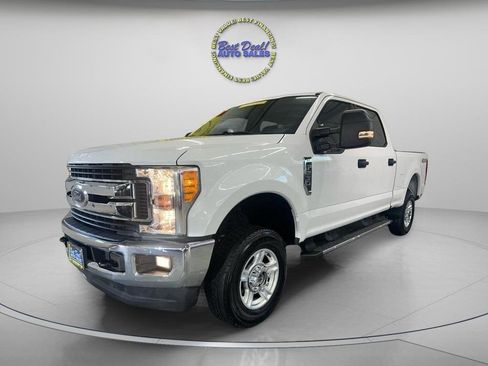 Used 2017 Ford F250 XLT w/ XLT Value Package AWD/4WD image 1