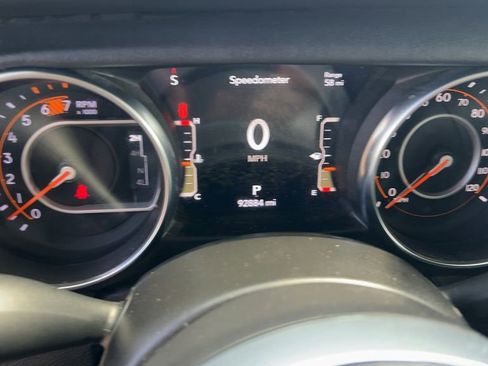 Used 2023 Jeep Wrangler Unlimited Sahara w/ Dual Top Group AWD/4WD image 12