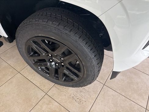 New 2025 Chevrolet Colorado Z71 w/ Z71 Convenience Package 2 image 9