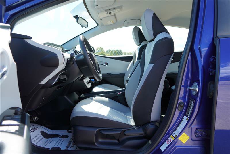 Used 2016 Toyota Prius Two FWD image 38