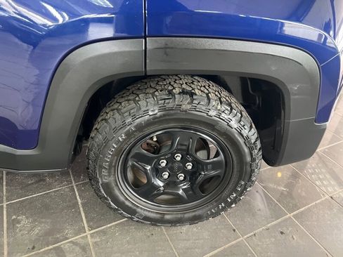 Used 2020 Jeep Renegade Sport image 32