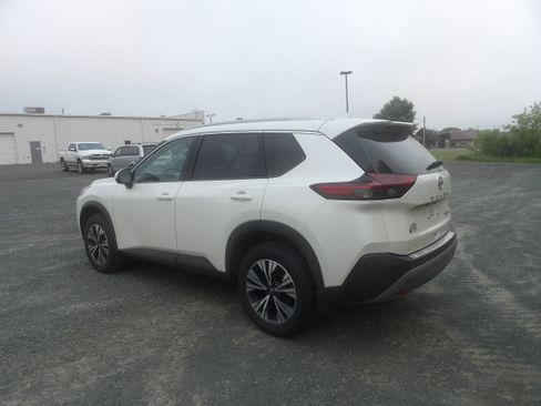 Used 2023 Nissan Rogue SV w/ SV Premium Package AWD/4WD image 6