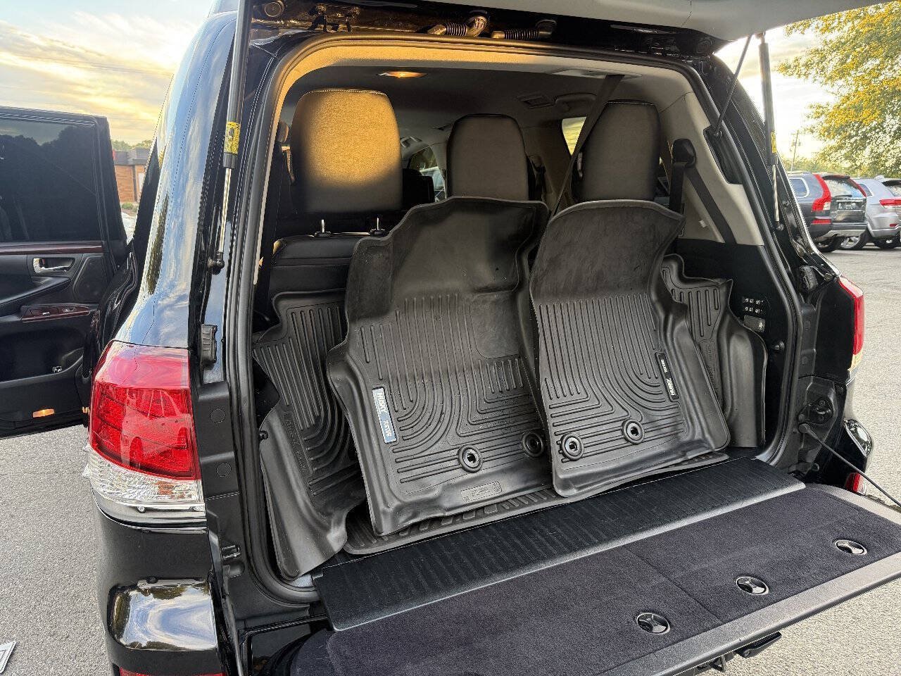 Used 2014 Lexus LX 570 4WD image 13