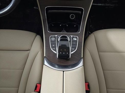 Used 2019 Mercedes-Benz GLC 300 GLC 300 image 22