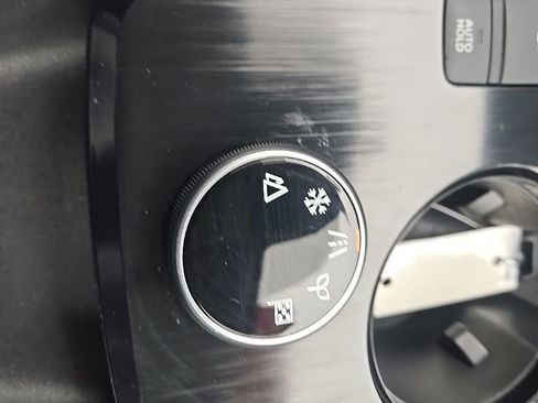 Used 2023 Nissan Rogue SL w/ SL Premium Package image 20