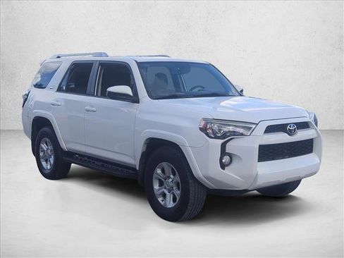 Used 2018 Toyota 4Runner SR5 image 3