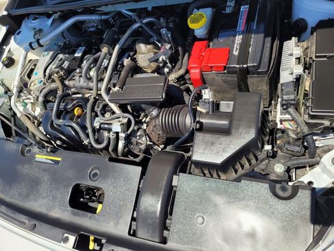 Used 2024 Nissan Sentra SV FWD image 9