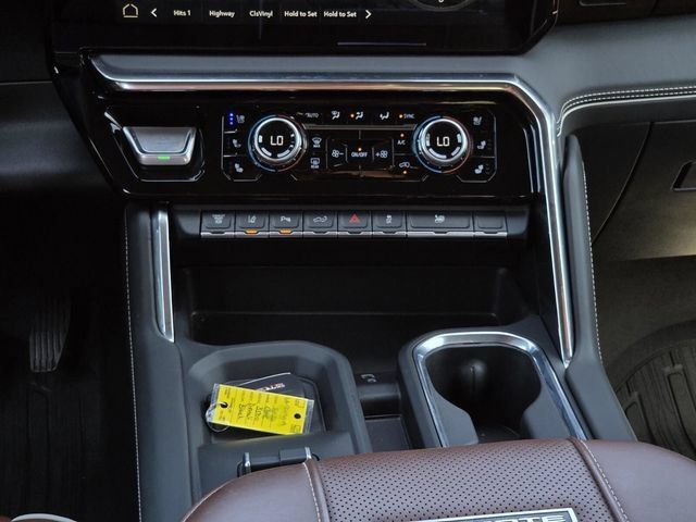 Used 2026 GMC Sierra 3500 Denali Ultimate AWD/4WD image 19