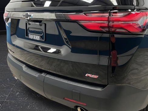 Used 2023 Chevrolet Traverse RS AWD/4WD image 42