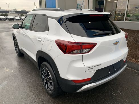 Used 2025 Chevrolet TrailBlazer LT w/ Convenience Package image 7