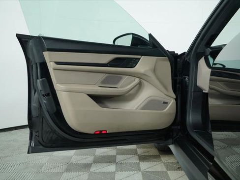 Used 2022 Porsche Taycan RWD image 23