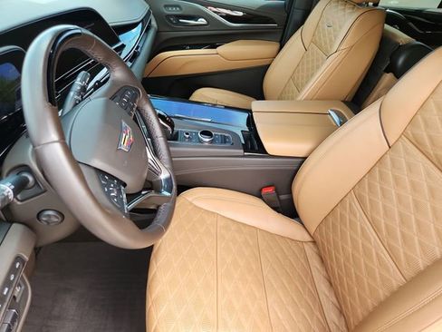Used 2023 Cadillac Escalade Sport w/ LPO, ONYX Package AWD/4WD image 10