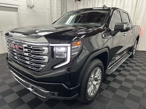 Used 2024 GMC Sierra 1500 Denali w/ Denali Carbonpro Edition image 5