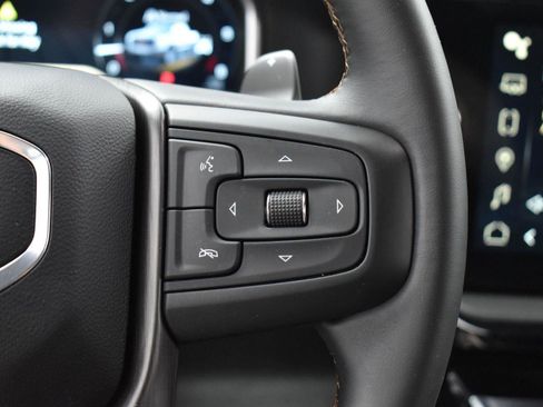 Used 2024 GMC Sierra 1500 AT4 w/ AT4 Preferred Package image 17