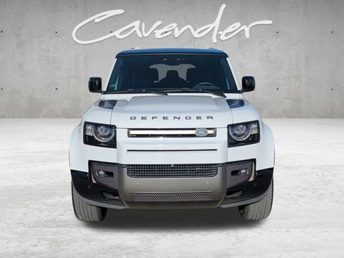 Used 2023 Land Rover Defender 130 X-Dynamic SE image 18