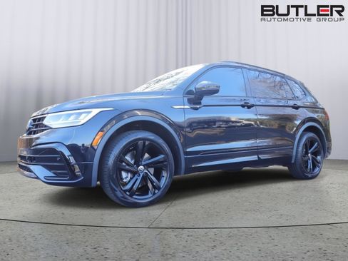 Used 2024 Volkswagen Tiguan SE R-Line image 1