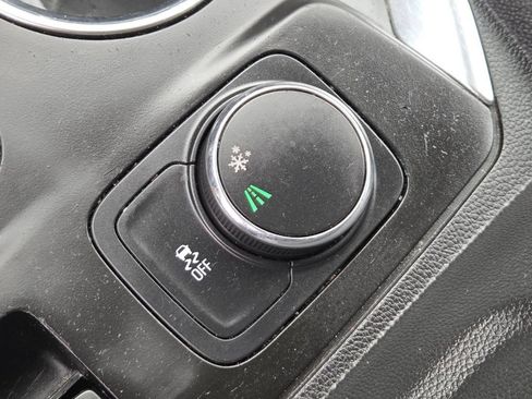Used 2019 Chevrolet Traverse RS FWD image 6