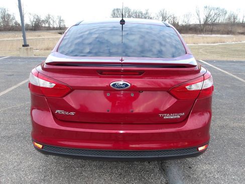 Used 2014 Ford Focus Titanium image 4