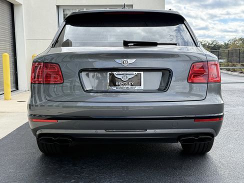 Used 2020 Bentley Bentayga image 11