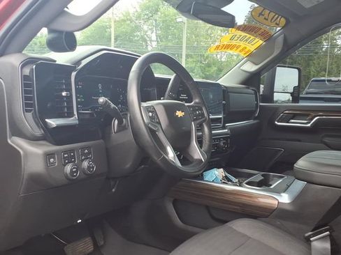 Used 2024 Chevrolet Silverado 2500 LT AWD/4WD image 22