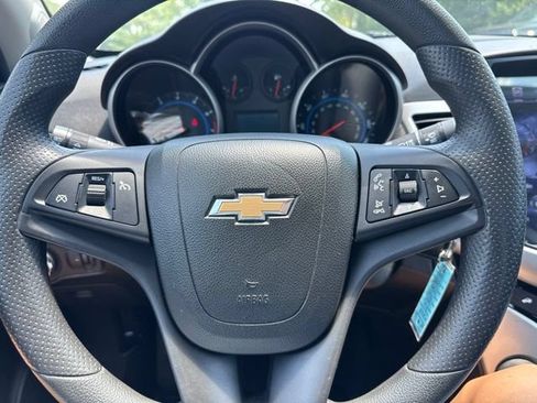 Used 2016 Chevrolet Cruze LT FWD image 21