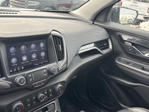 Used 2024 GMC Terrain AT4 w/ Tech Package image 29