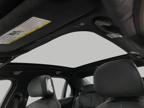 Certified 2023 BMW 760i xDrive w/ Executive Package image 32