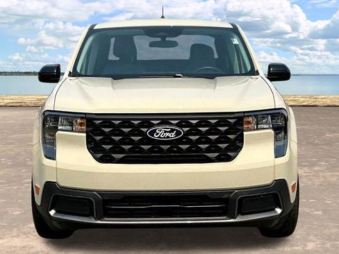 Used 2025 Ford Maverick XLT w/ XLT Luxury Package AWD/4WD image 2